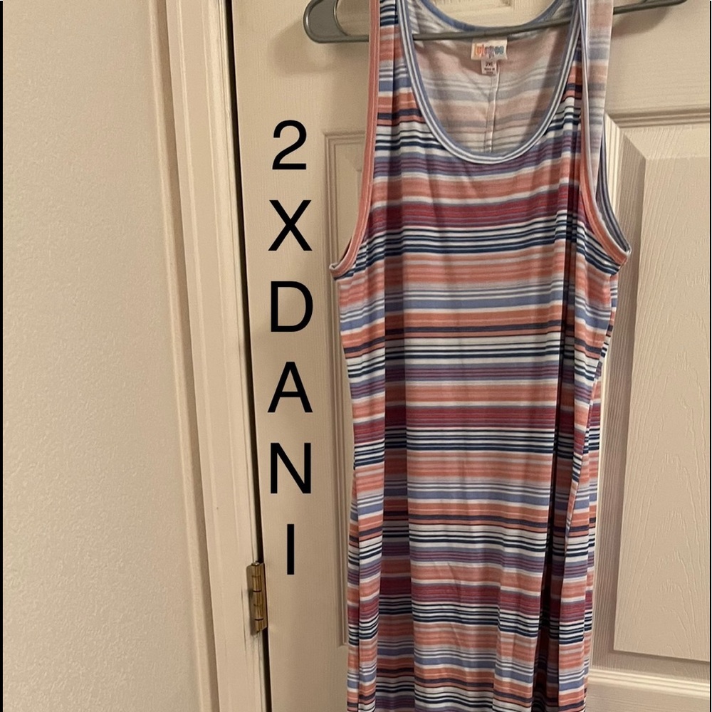 EUC 2X LULAROE DANI DRESS